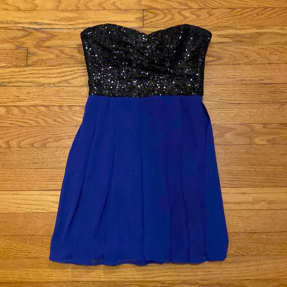 B. Darlin Mini Sequin Strapless Dress